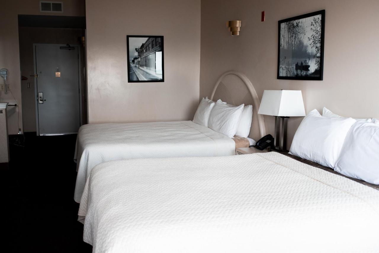 West Bank Inn Celina Eksteriør bilde